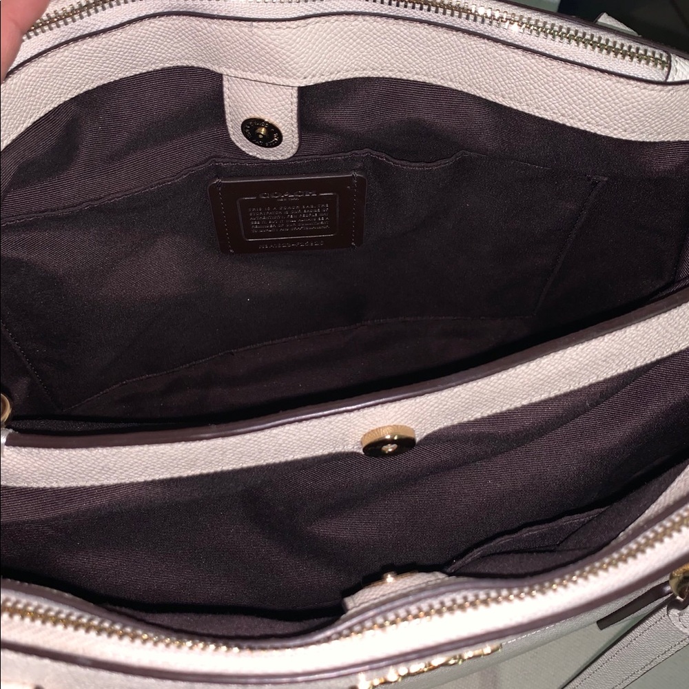 Coach Christie Carryall in Crossgrain Leather - Picture 8 of 11